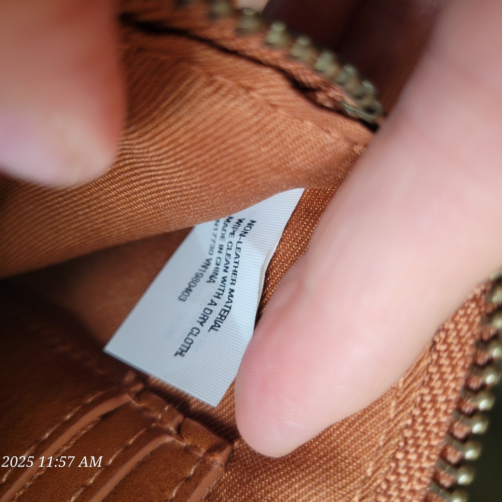 Universal Thread Tan Leather Wallet - image 8